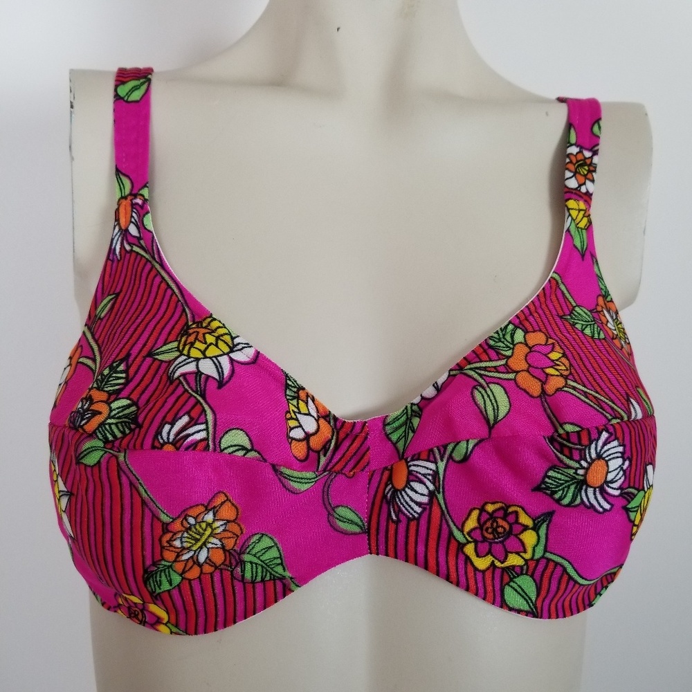 Vintage bikini top, hot pink and floral size 36 B
